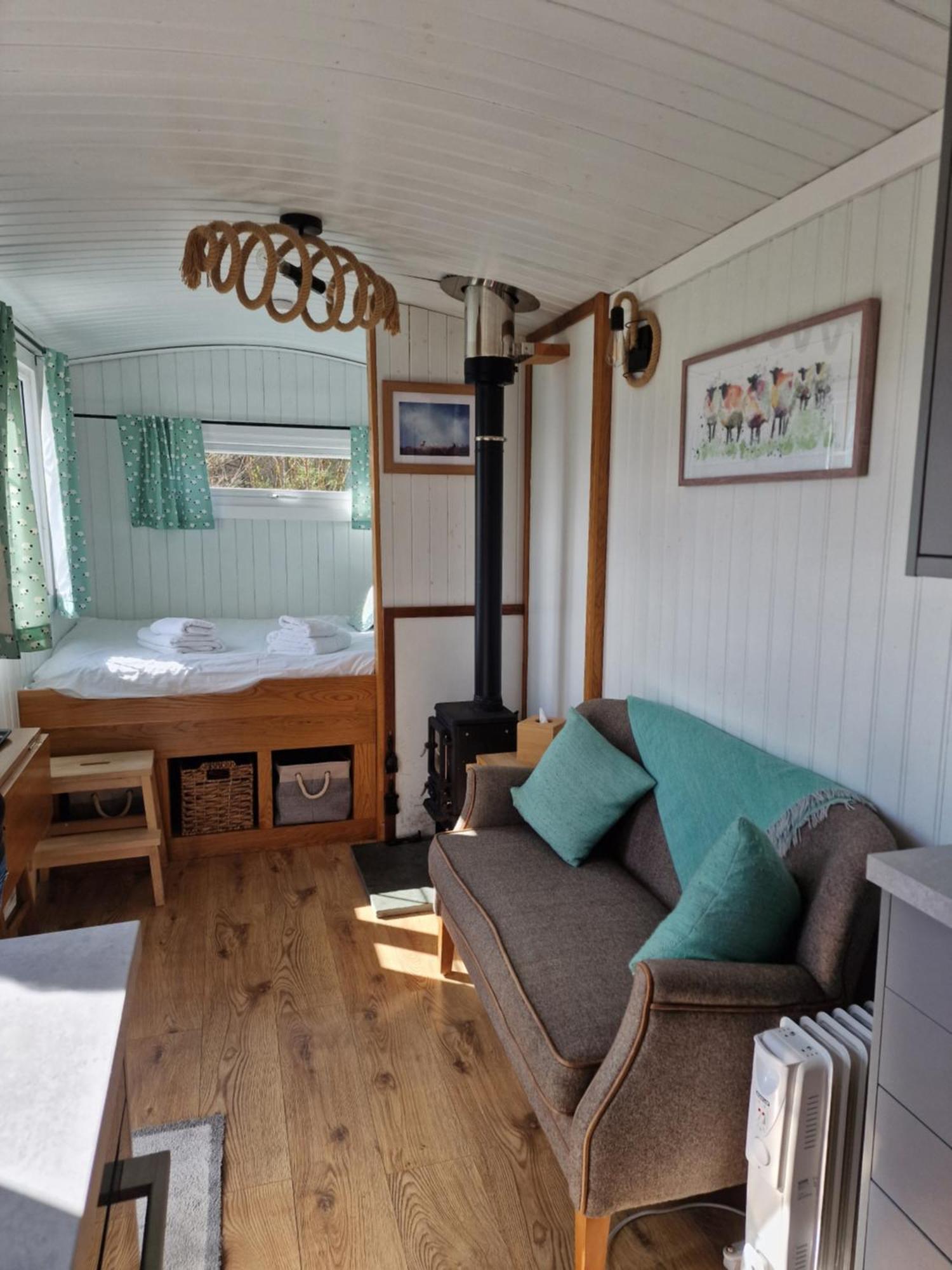 Dalnoid Cottages & Treehouses Nr Glenshee Esterno foto