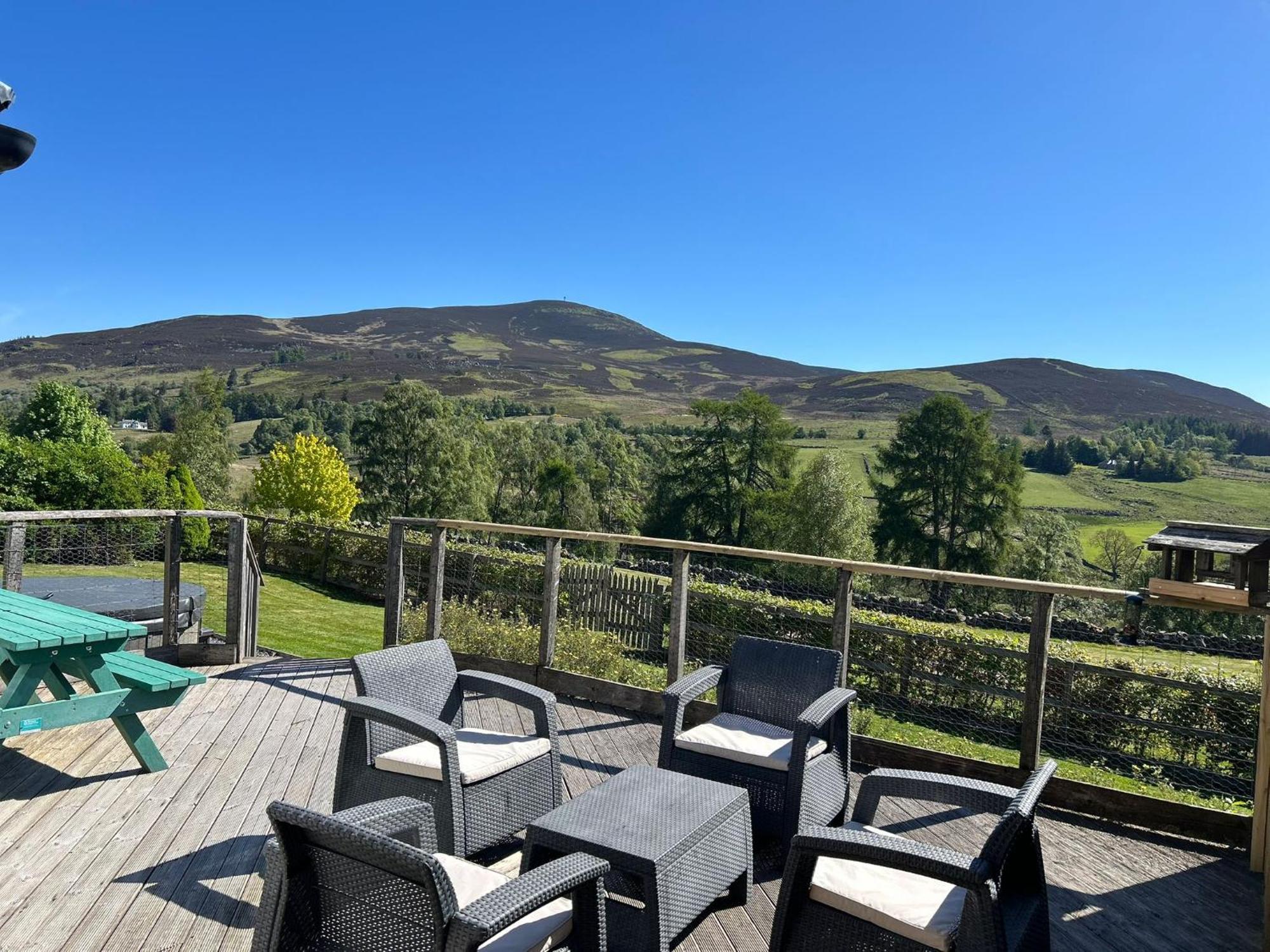 Dalnoid Cottages & Treehouses Nr Glenshee Esterno foto