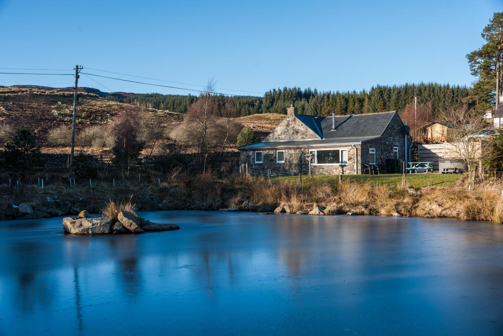 Dalnoid Cottages & Treehouses Nr Glenshee Esterno foto